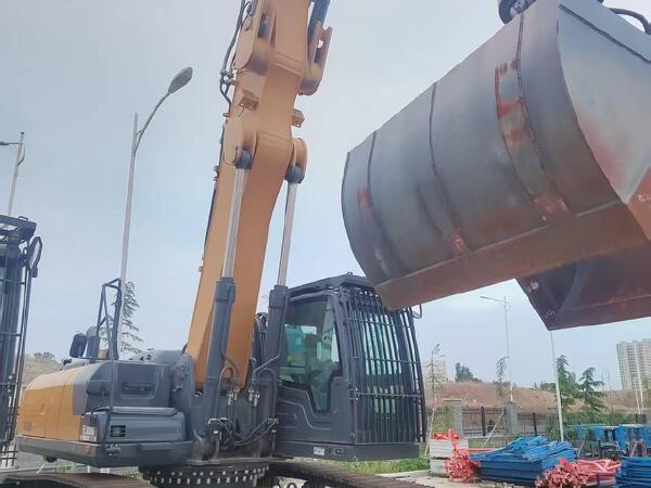 徐工XE450GM履帶式挖掘機(jī)