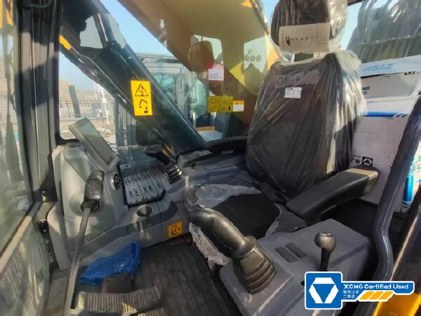 徐工XE450GM履帶式挖掘機(jī)