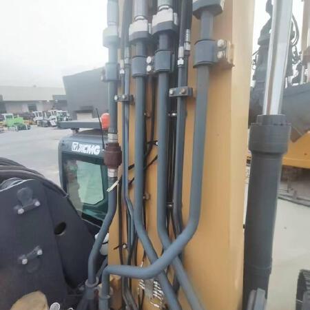 徐工XMH50CE履带式挖掘机抓料机