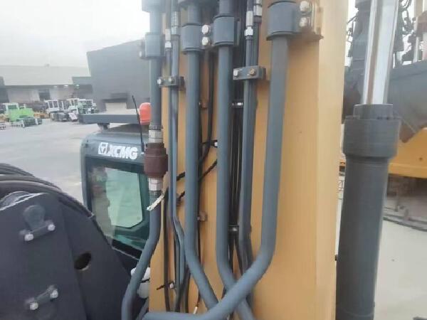 徐工XMH50CE履帶式挖掘機抓料機