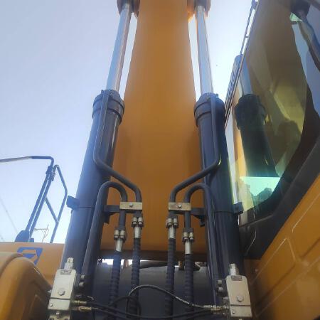 徐工XMH50CE履带式挖掘机抓料机