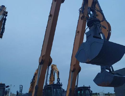 徐工XMH70C履带式挖掘机