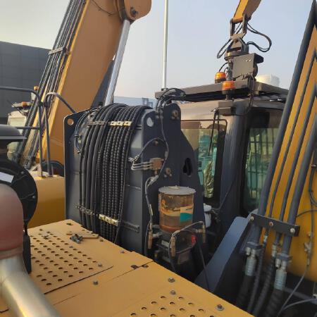 徐工XMH70C履带式挖掘机