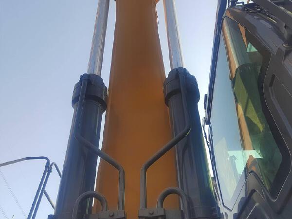 徐工XMH70C履帶式挖掘機(jī)