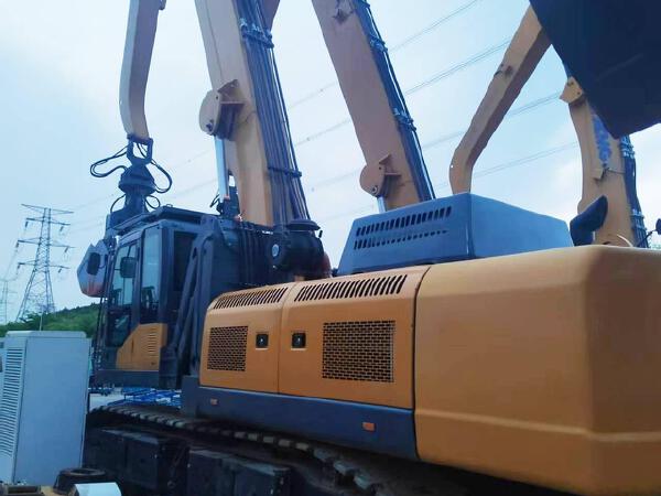 徐工XMH70C履帶式挖掘機(jī)