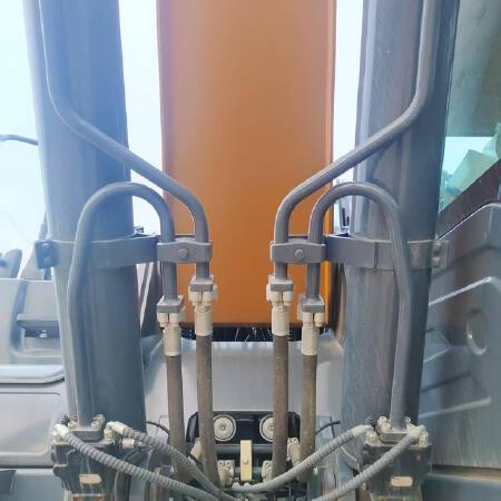 徐工XMH70C履带式挖掘机