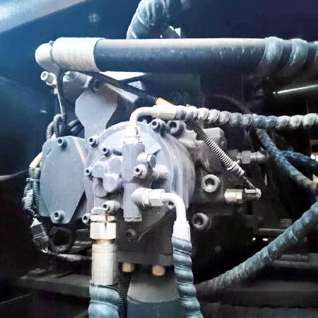 徐工XMH70C履带式挖掘机