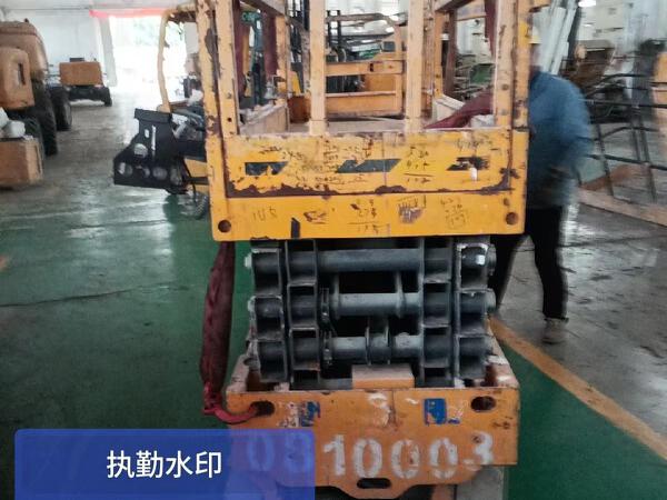 徐工GTJZ0808剪叉式高空作業平臺