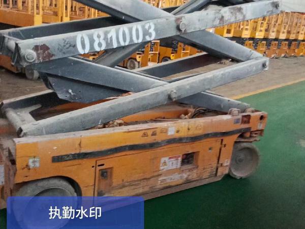 徐工GTJZ0808剪叉式高空作業平臺