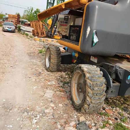 徐工GTBZ18曲臂式高空作业平台