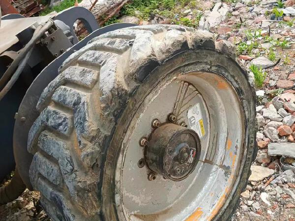 徐工GTBZ18曲臂式高空作業(yè)平臺