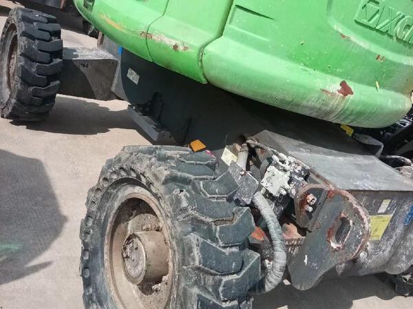 徐工GTBZ18A1曲臂式高空作業(yè)平臺