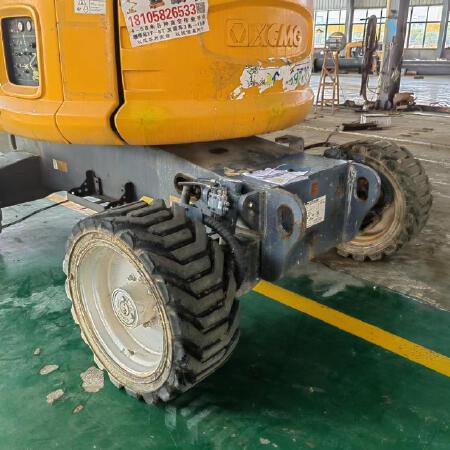 徐工GTBZ18A1曲臂式高空作业平台