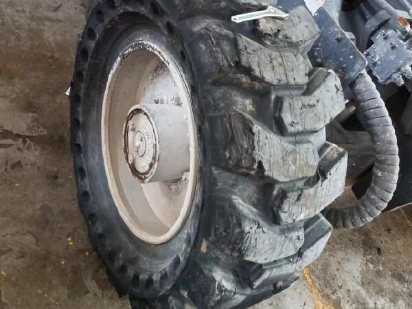 徐工GTBZ18A1曲臂式高空作業平臺
