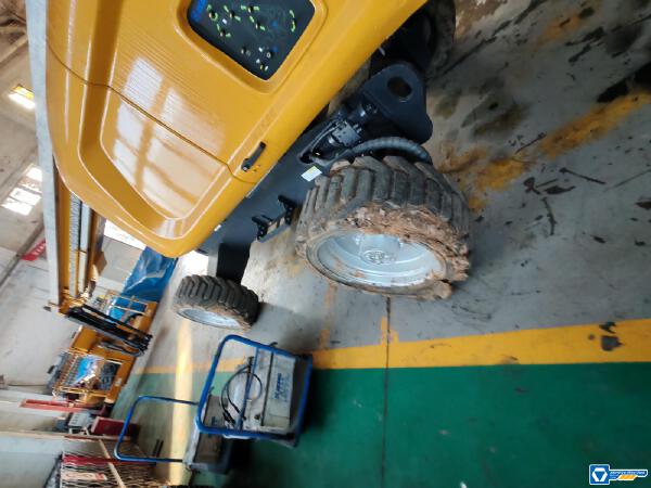 徐工GTBZ22S直臂式高空作業(yè)平臺(tái)