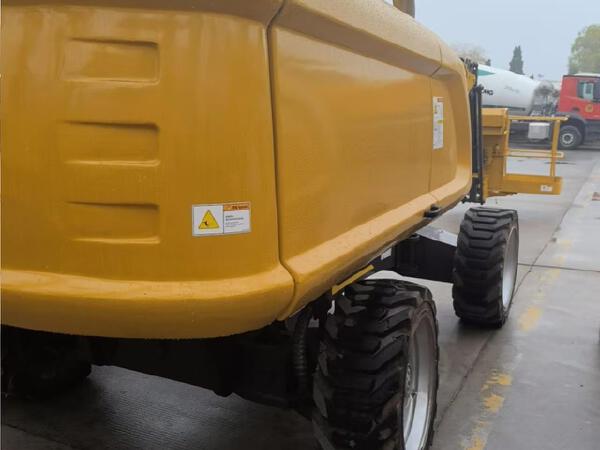 徐工GTBZ22S直臂式高空作業(yè)平臺(tái)