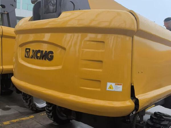 徐工GTBZ22S直臂式高空作業(yè)平臺