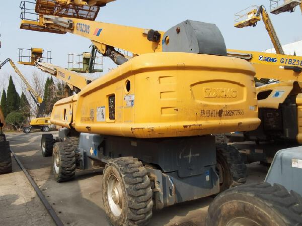 徐工GTBZ30S直臂式高空作業(yè)平臺