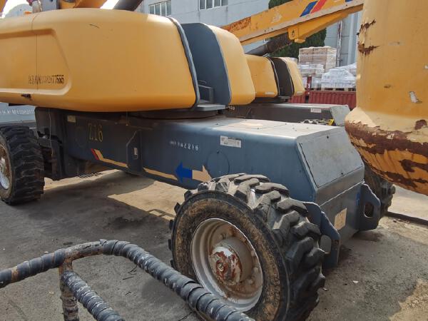 徐工GTBZ30S直臂式高空作業(yè)平臺