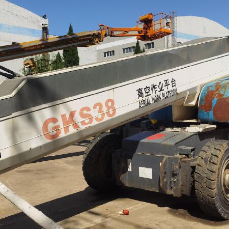 徐工GKS38直臂式高空作业平台