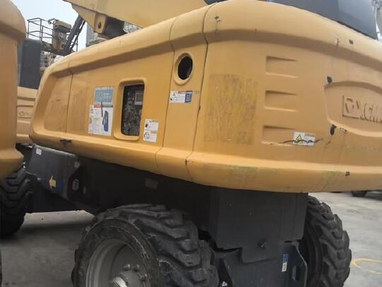 徐工GTBZ38S直臂式高空作業車