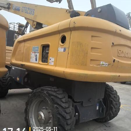 徐工GTBZ38S直臂式高空作业车