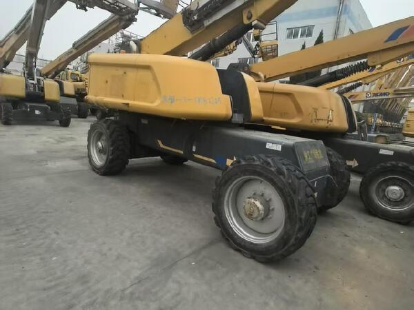 徐工GTBZ38S直臂式高空作業車