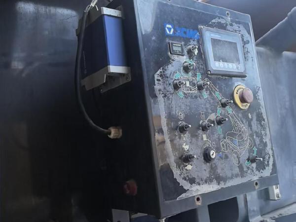 徐工GTBZ38S直臂式高空作業車