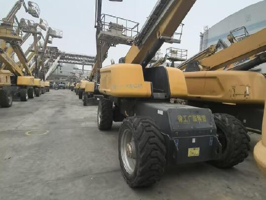 徐工GTBZ38S直臂式高空作業車