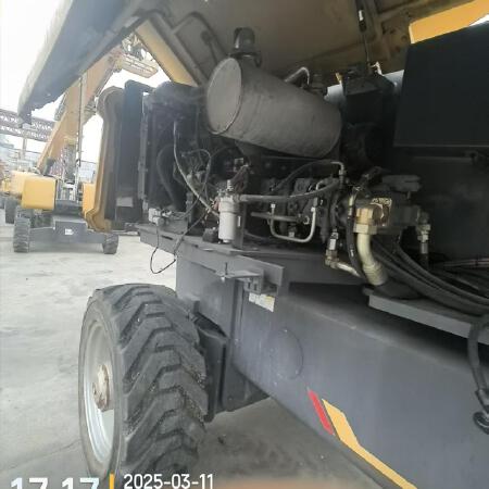 徐工GTBZ38S直臂式高空作业车