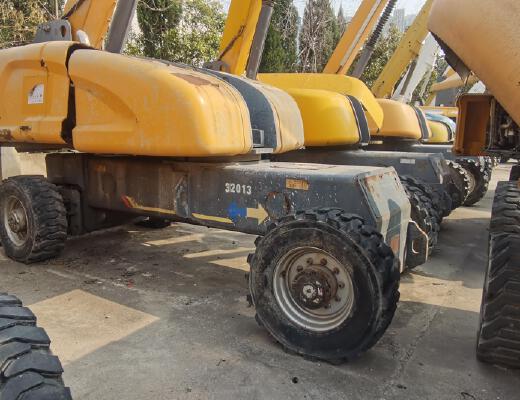 徐工GTBZ30S直臂式高空作业平台