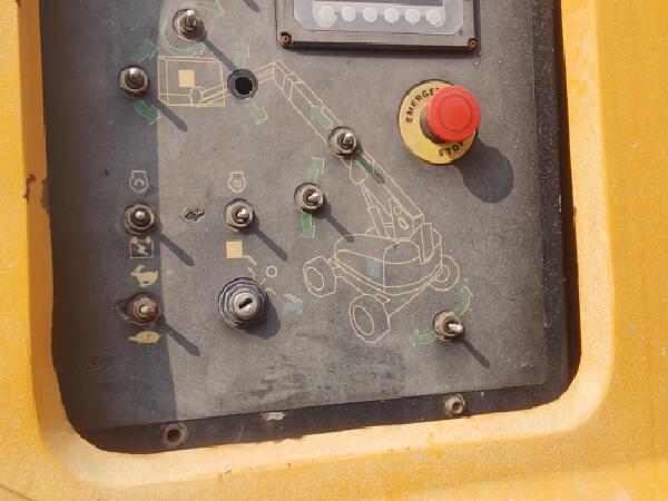 徐工GTBZ30S直臂式高空作業(yè)平臺(tái)