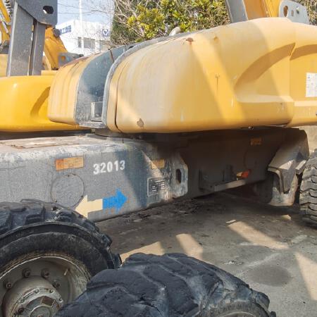 徐工GTBZ30S直臂式高空作业平台