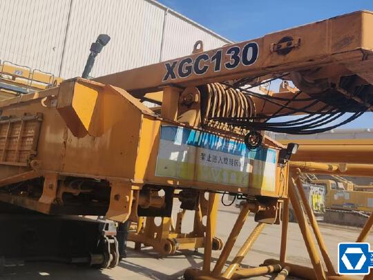 徐工XGC130履帶式起重機
