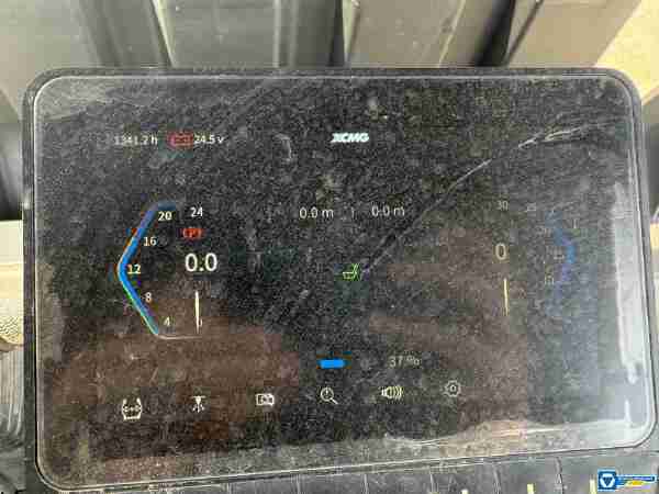 徐工XP165S輪胎壓路機