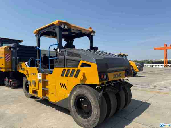 徐工XP165S輪胎壓路機(jī)