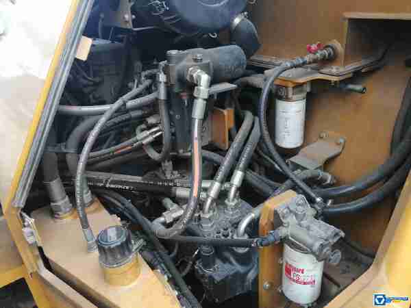 徐工XD133D雙鋼輪壓路機(jī)