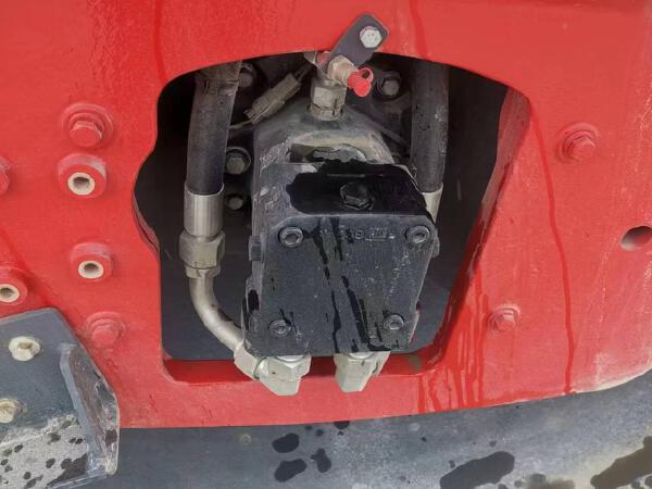 徐工XD133D雙鋼輪壓路機(jī)