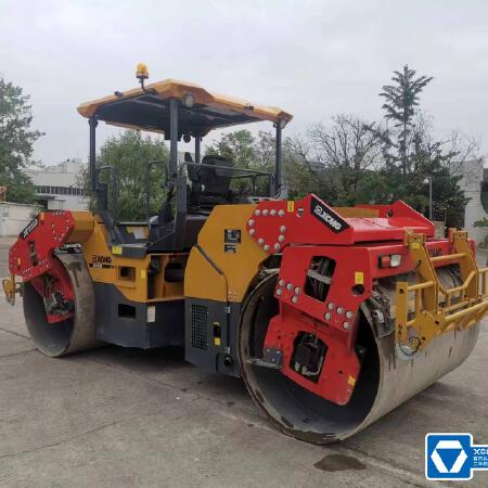 徐工XD133D双钢轮压路机