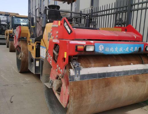 徐工XD133D双钢轮压路机