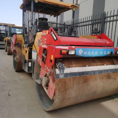 徐工XD133D双钢轮压路机