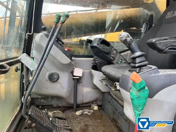 徐工XR280D旋挖鉆機(jī)