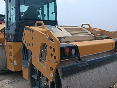 徐工XD135TCIV雙鋼輪壓路機