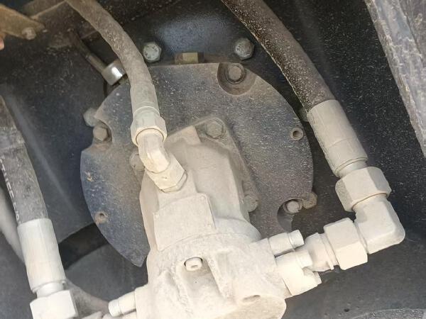 徐工XD135TCIV雙鋼輪壓路機(jī)