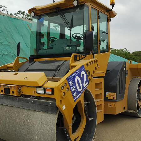 徐工XD133CIV双钢轮压路机