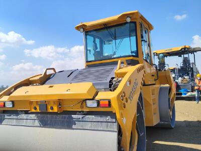 徐工XD133CIV双钢轮压路机