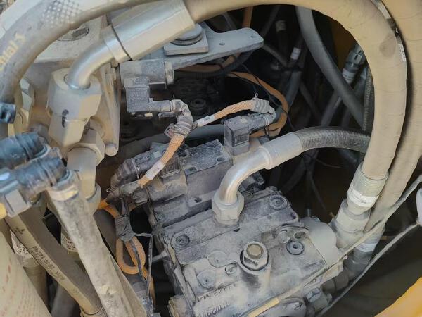 徐工XD133CIV雙鋼輪壓路機(jī)