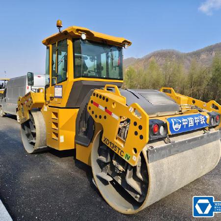 徐工XD135TCIV双钢轮压路机