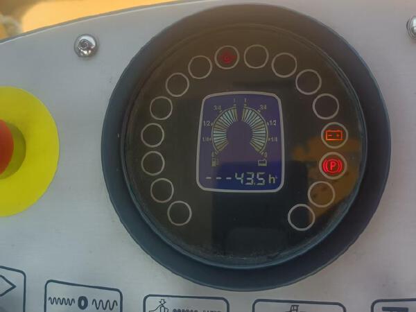 徐工XD133CIV雙鋼輪壓路機(jī)