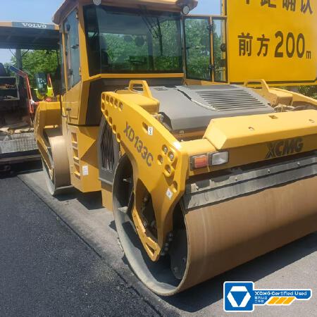 徐工XD133CIV双钢轮压路机